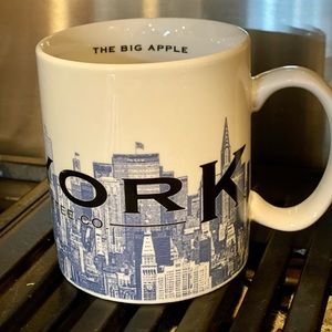 Starbucks New York 2002 Mug 16oz NY Skyline The Big Apple